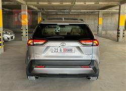 تۆیۆتا ڕاڤ 4